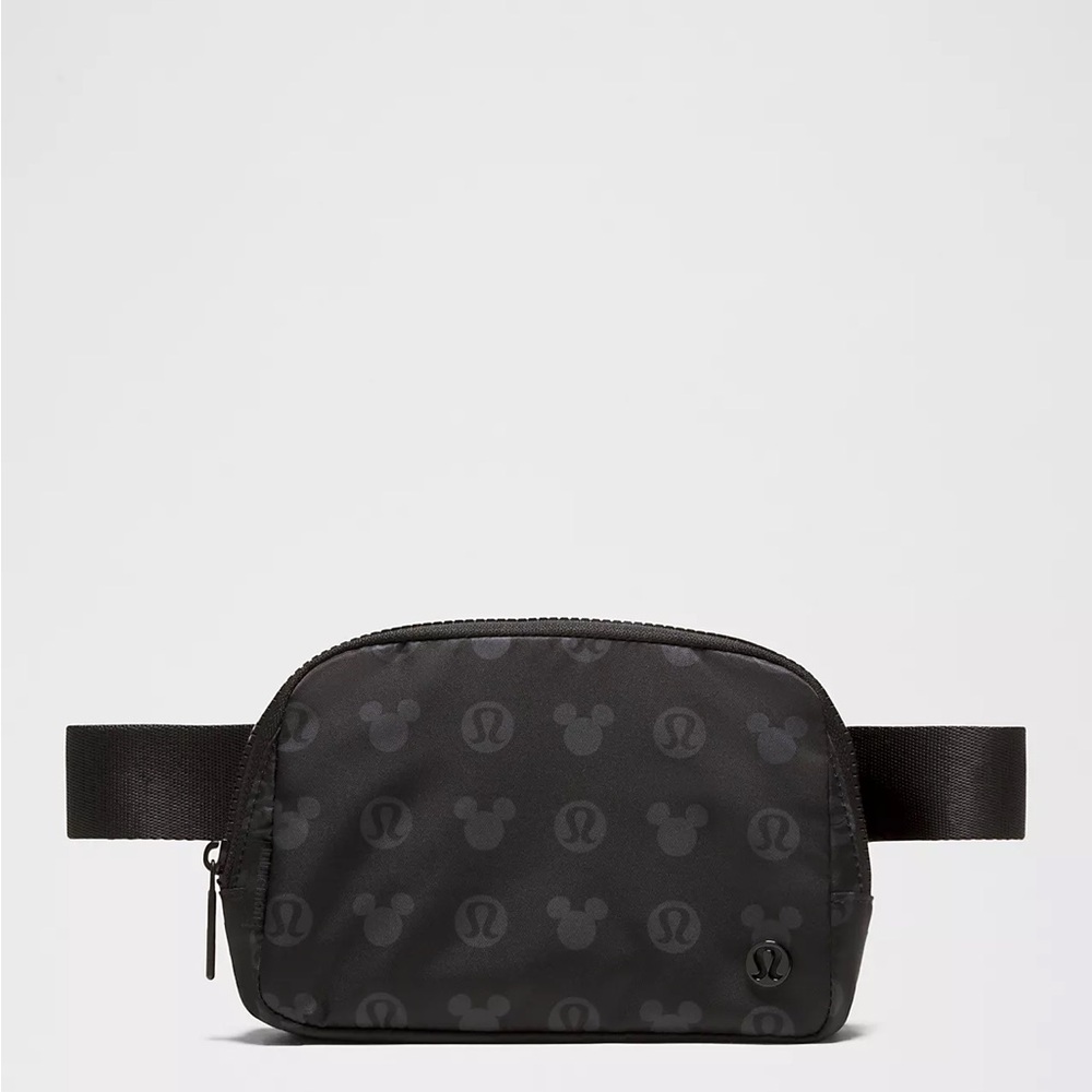 NWT DISNEY x lululemon Everywhere Belt Bag